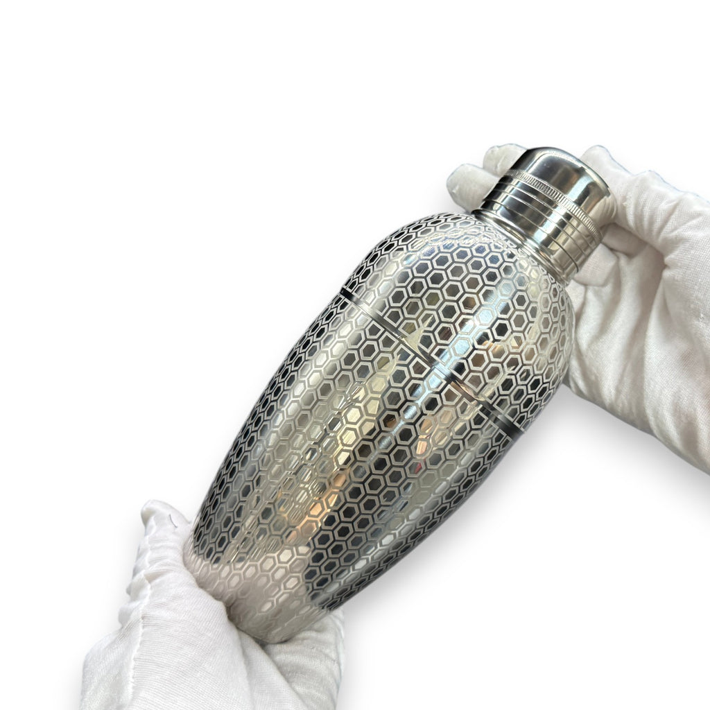 Geometric Hexagon Cobbler Shaker - 500ml Precision Etched Matrix Cocktail Shaker (High-Polish Steel)