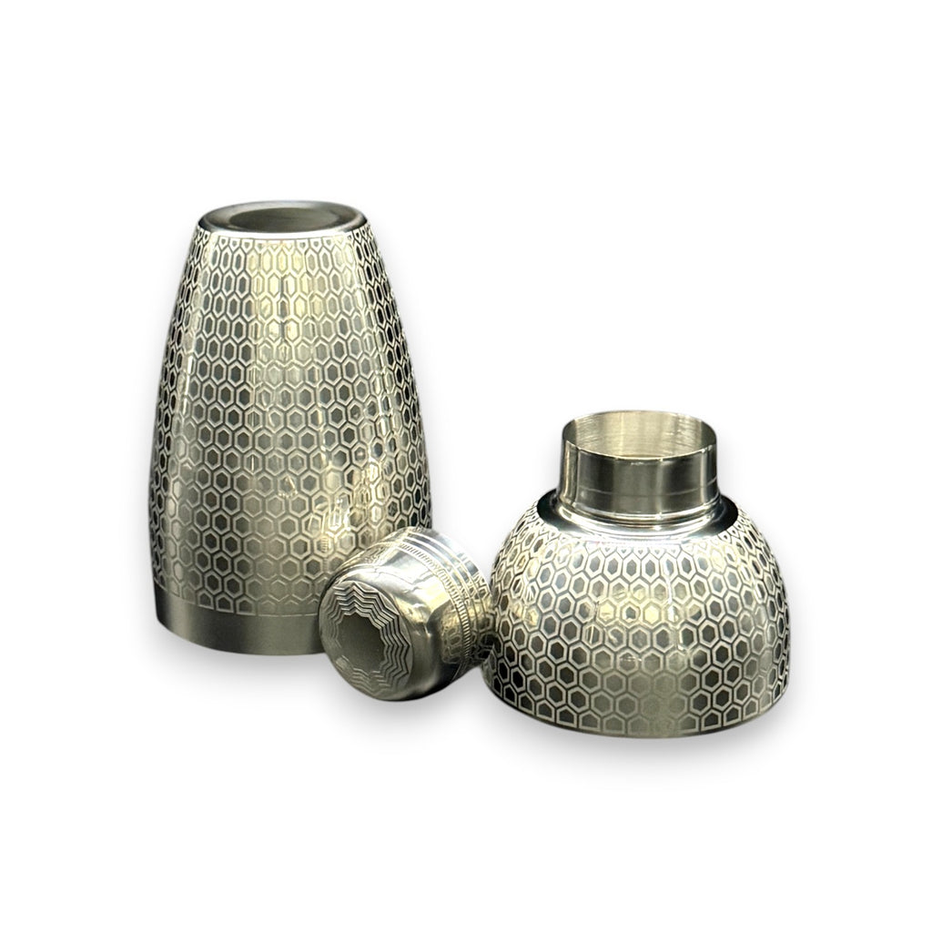 Geometric Hexagon Cobbler Shaker - 500ml Precision Etched Matrix Cocktail Shaker (High-Polish Steel)